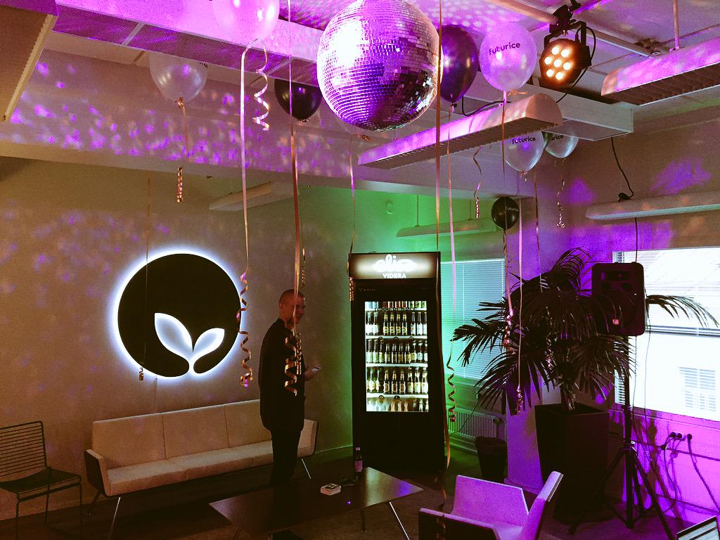 RikuJ's tweet photo. YEAAAH! All ready for annual Tampere #FutuParty ! @futurice #tammerforce way! http://t.co/DTXtyv92l0
