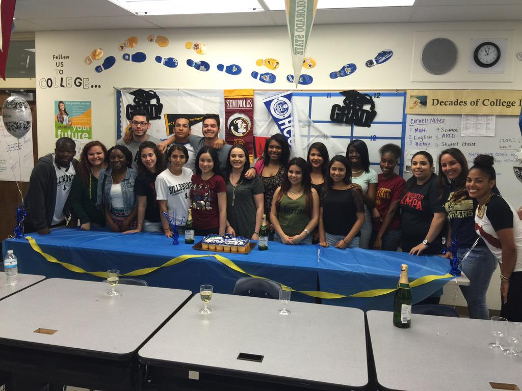 VanAyresHCPS's tweet photo. We love our AVID Seniors! @ThatGuyNorman @Jennifer2Valdes @Legendary_Vince @natiishere @tampajhs @HillsboroughSch http://t.co/of3VS9knjU