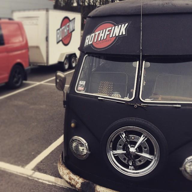 Rothfink's tweet photo. Team #rothfink at the ready for off! See you at #volksworld - gonna be awesome!! #vw #aircooled #slammed #rustbus … http://t.co/sbsasUCB42