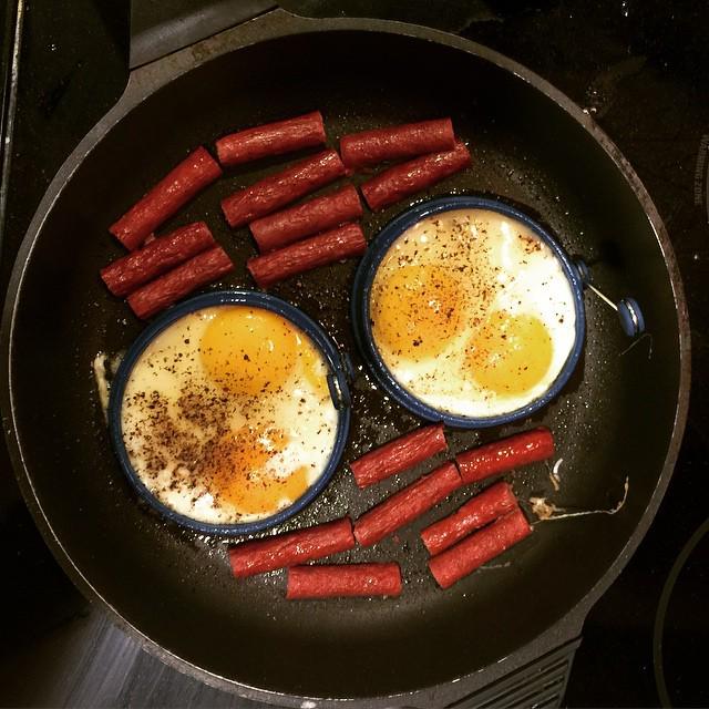 poshonabudget's tweet photo. I love how my son makes his breakfast before taking off in the morning. #food #foodpics #foodporn #foodgasm #poshon… http://t.co/OloAXO3TnY
