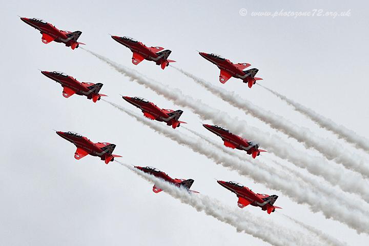 Another favourite from <a href="/WaddAirShow/">Waddington Air Show</a> - signature #Reds50 move "9-Smoking Diamond" <a href="/rafredarrows/">Red Arrows</a> @RAFRed10