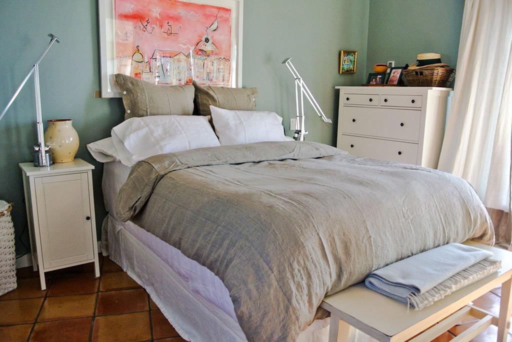 roughlinen's tweet photo. Natural and white always combine with anything #BedMakeOver http://t.co/BmUraN2ex4