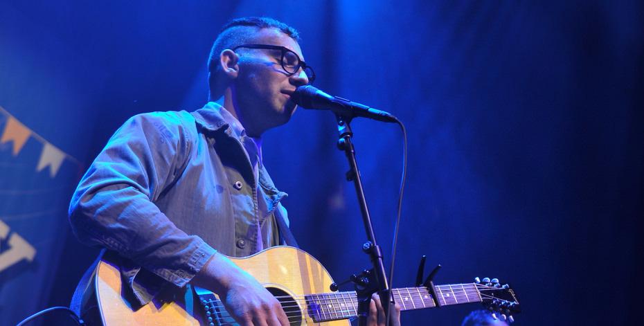 thefader's tweet photo. .@bleachersmusic’s @jackantonoff spoke out against Indiana’s anti-gay law. http://t.co/N8hhYpOAvU http://t.co/nB4ySSgbr8