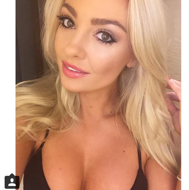 IG_Babes_'s tweet photo. Wow #Hot #Blonde http://t.co/HuW6R6zcxO