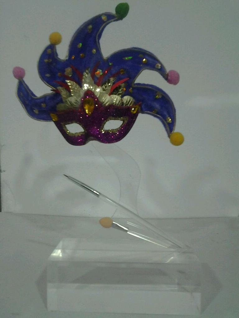 PitosDavid's tweet photo. Detalles para hacer un buen regalo a las agrupaciones y maquilladoras http://t.co/b4h4nQXnEo