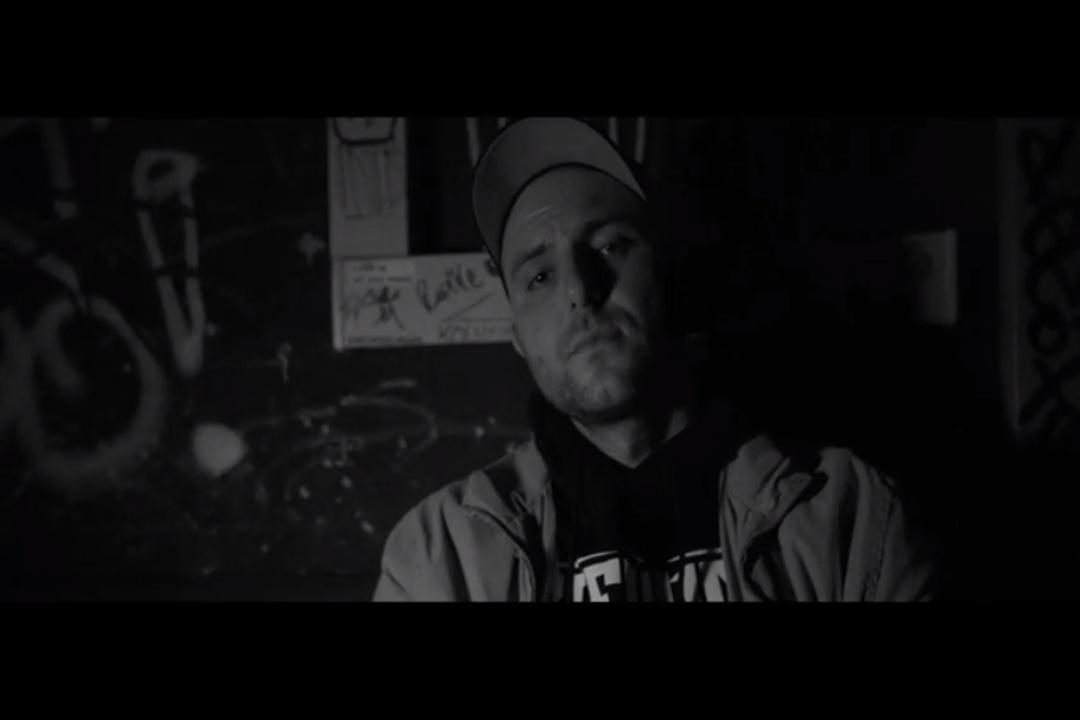 UpnDownTv's tweet photo. Vega feat. Bizzy Montana "Stoppzeichen" [Videopremiere] @Vega636 @bizzy_montana79 http://t.co/HoQEHYfCFd http://t.co/qpNCL6J3Z2