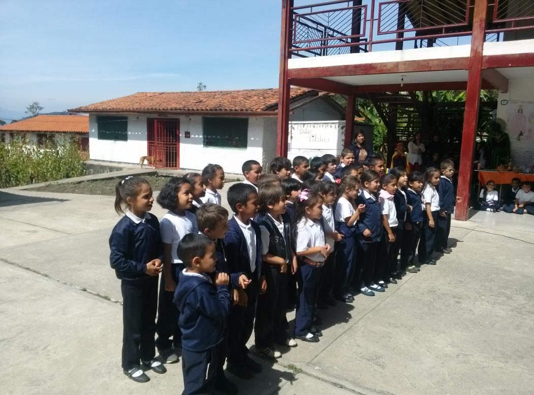 JoseJoubertt's tweet photo. El Proyecto de los chipilines fue sobre el aseo personal y el Agua. http://t.co/KrrizOUKdA