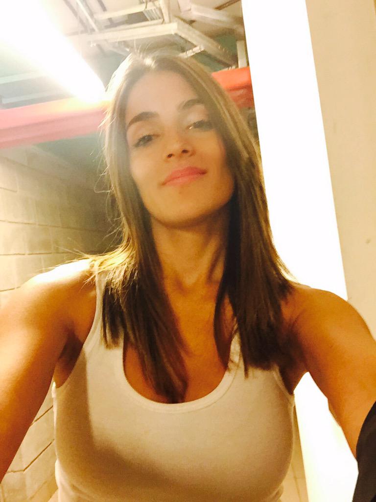 SoyCotyalvarez's tweet photo. Buen día 😜✌️💪 http://t.co/euLjaLdYK7