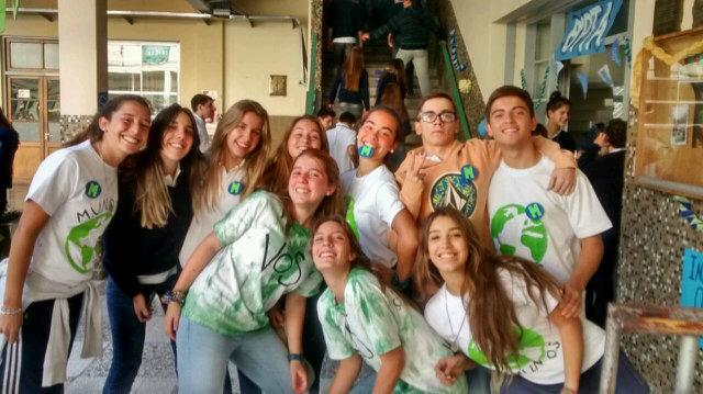 MundosDB's tweet photo. Y este MUNDO también se comparte con vos!! http://t.co/e5eTvuu79I