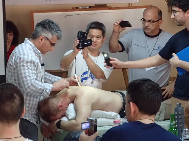 RestoreHealthDC's tweet image. Want to finally get rid off muscle pain, joint pain, 'bad back'? Give us a call! Dr. Safayan can help! Give us a call