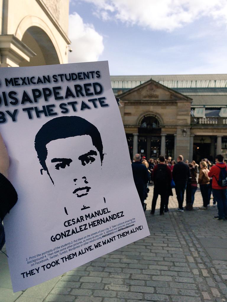 KCLPEN's tweet photo. Supporting the 43 students in Covent Garden #MXUK2015 #StudentPENforAyotzinapa http://t.co/fYnCVNoe7m