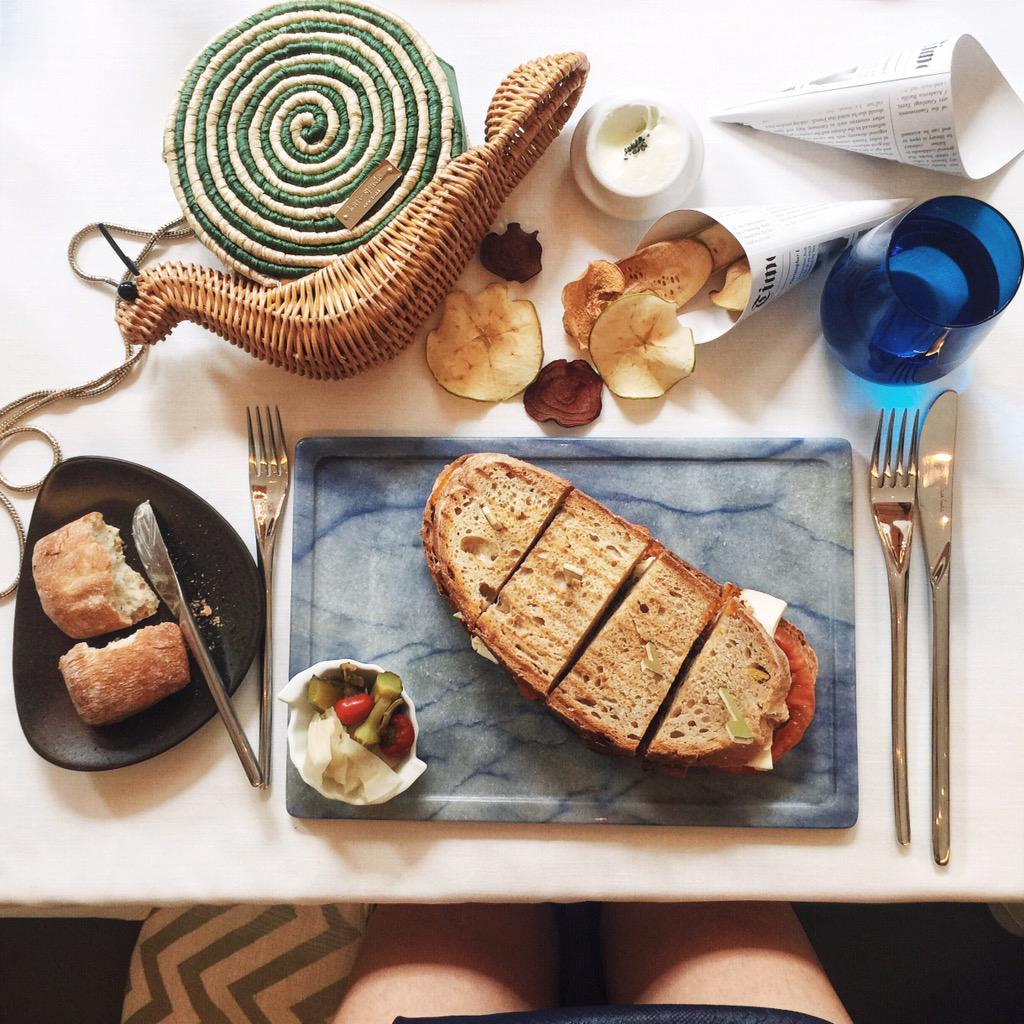 ISTANBLSHOPPING's tweet photo. #ISTANBULNOTES
"Rudolf Karaköy Restoran Instagram için adeta bir cennet!" @golden_diamonds http://t.co/TQbDEJSP4Q  @10Karakoy
