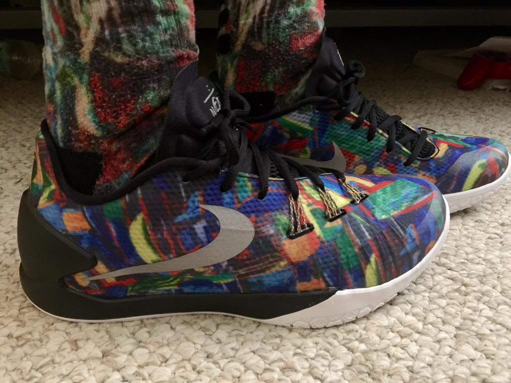 cacuna76's tweet photo. Those NCS Hyperchase tho! Fit like a glove!!!@nikestore @Nike @nicekicks @footlocker http://t.co/FOqK6K8OjT