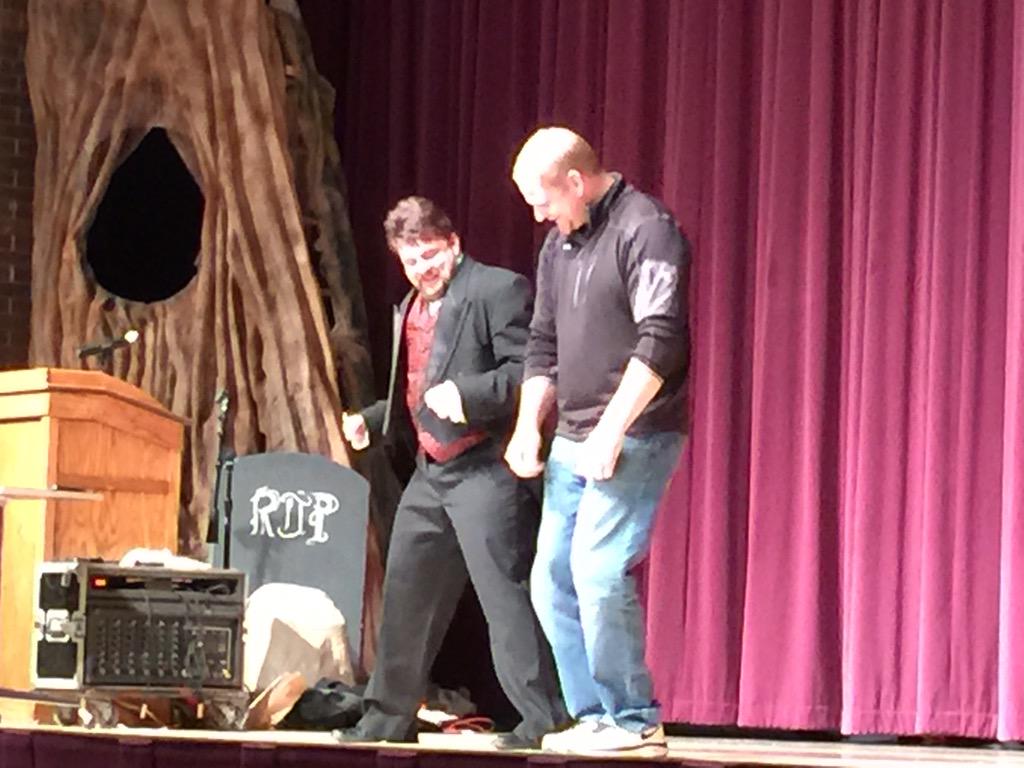 bfrostyone's tweet photo. @dan_kiel Bringing down the house! #easdtech http://t.co/hyrhzsj8pg