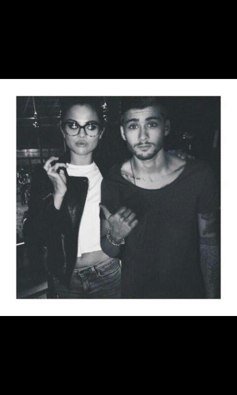 coselfan's tweet image. Sad.... #SelenatorshelpDirectioners #Selenators