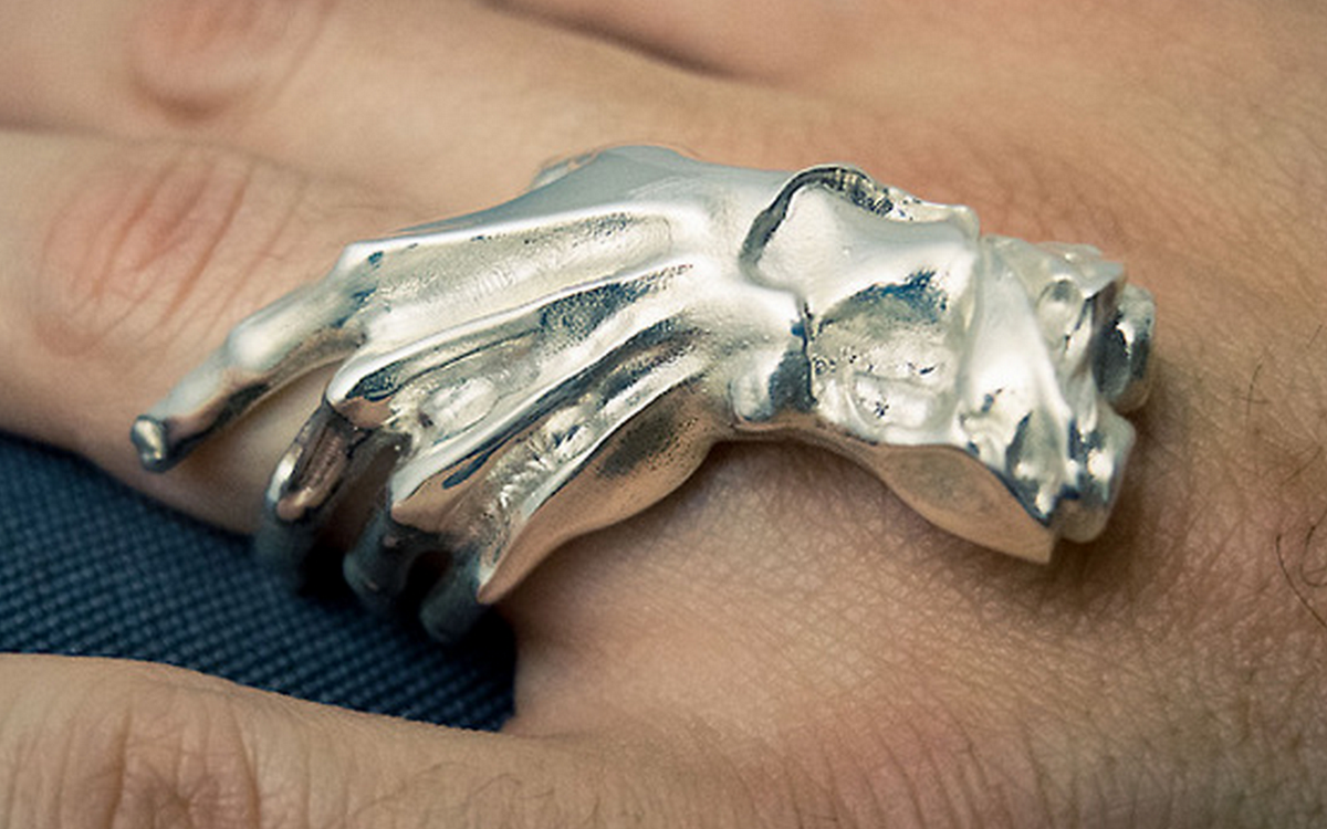 shapeways's tweet image. Hey #Zombie fans let this 3D printed zombie ring get its hand on you! shpws.me/qq7P
