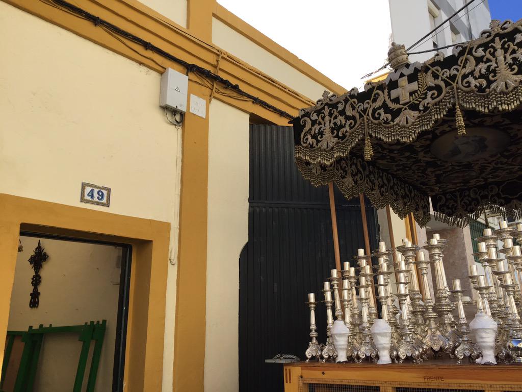 HuertoSFD's tweet photo. Comienza el montaje de nuestro Paso de Palio #soydelhuerto #cuaresma15ip http://t.co/PtN5OBeDnK
