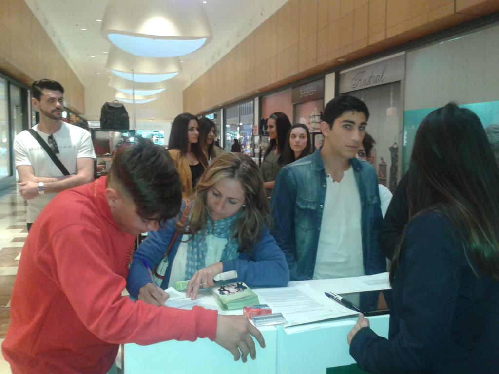 SarukiMM's tweet photo. Último día de selección de #embajadoresdemoda en @CCAreasur http://t.co/wH46P3kRIP