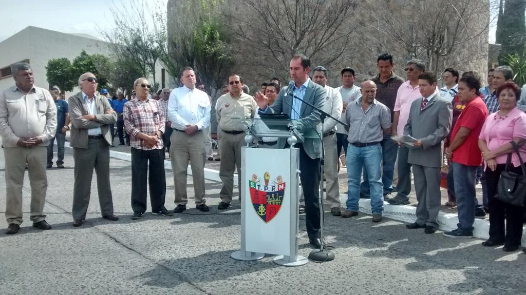 GobSalamanca's tweet photo. Inauguración de la nomenclatura de la calle Ramón López Díaz. @JustinoArriaga http://t.co/vaq6MTDCPF