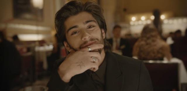 zaynbaabe's tweet image. We watched him grow up, through every video clip in every album..✨

#KCA #Vote1DUK 💖😪