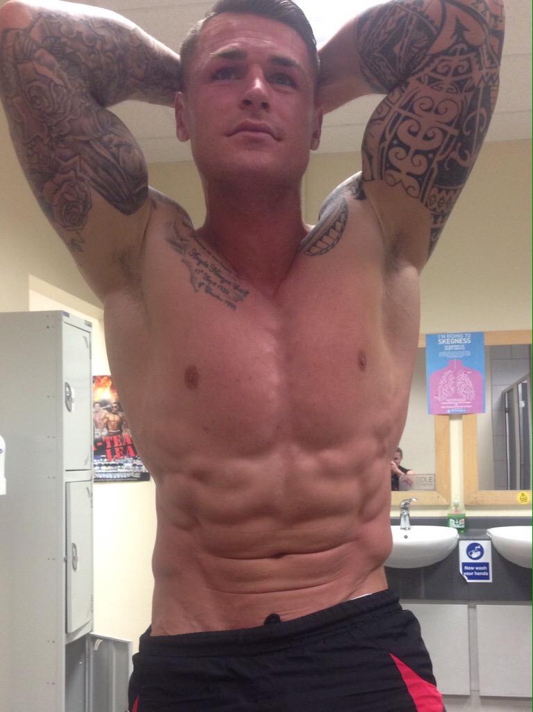 JSutliffFitness's tweet image. @wightman_alex @Body_Profile #BodyPro #PoseDown #DystoniaAwareness PLS FAVOURITE AND RE TWEET