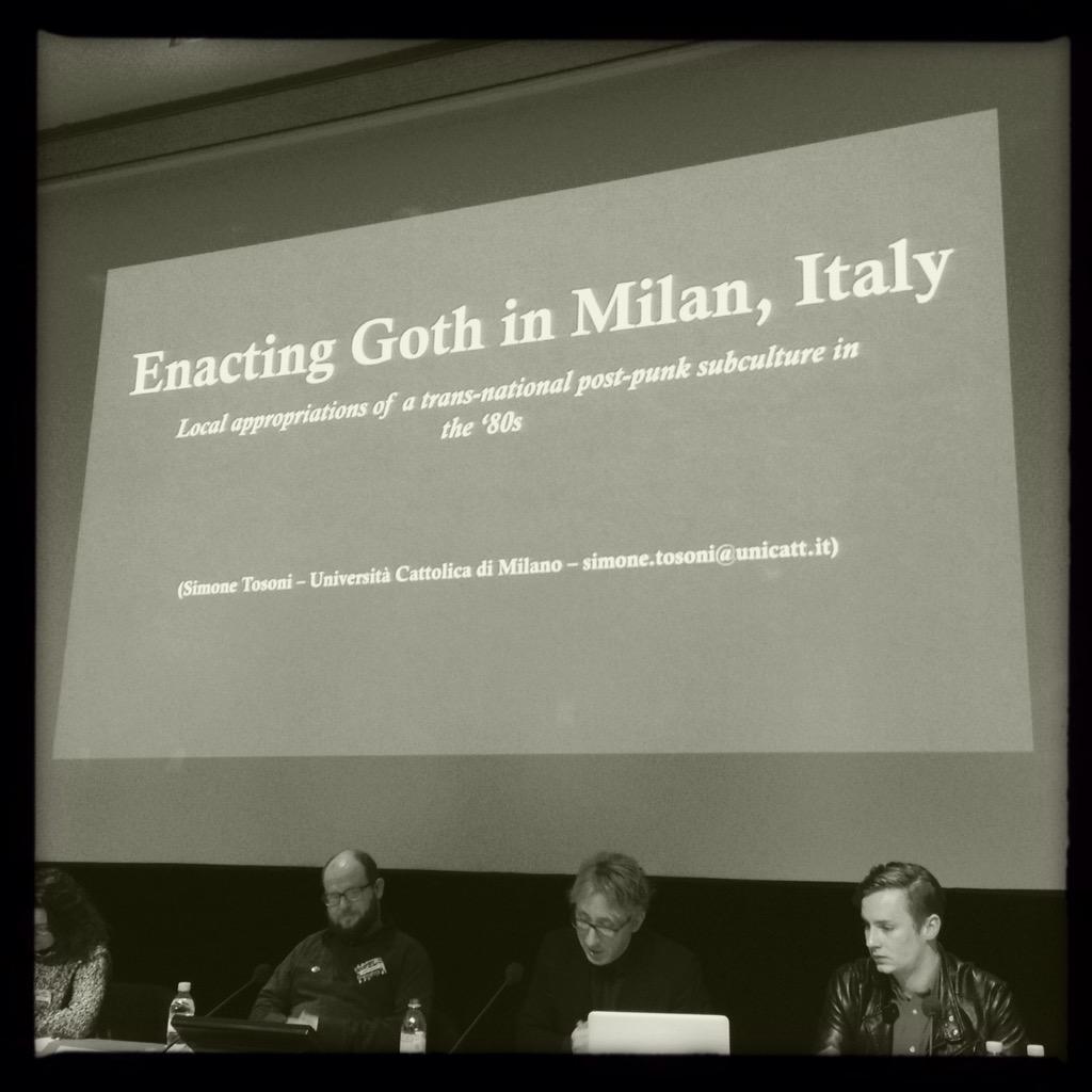 CreatureSimili's tweet image. Live from #Paris