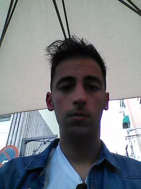 SimeoneRojas's tweet photo. @RueJuegosRojas yo no le hablaria asi a un profesor...jajaja http://t.co/9ldHs1PS1s