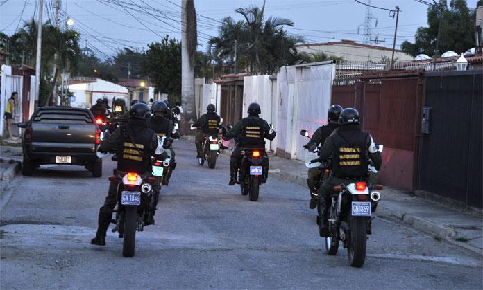 elimpulsocom's tweet photo. #27M GNB detuvo a tres adolescentes por supuesto cierre de vía - http://t.co/XqqZdxO9Sb | http://t.co/Gbyy8AR6Eu