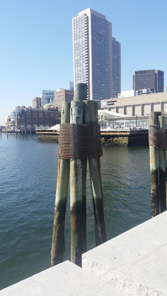 BostonThawing's tweet photo. "@sandraclifford6: Boston in march snow melting http://t.co/vjGOIbNeEy" great photos!!