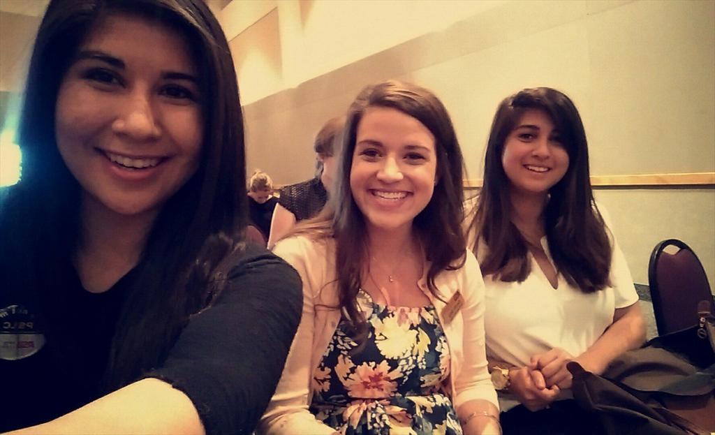 AGonzo888's tweet photo. #leadershipconference #Barrett #funtimeswithstaff ๐๐ http://t.co/F1rKMAaieO