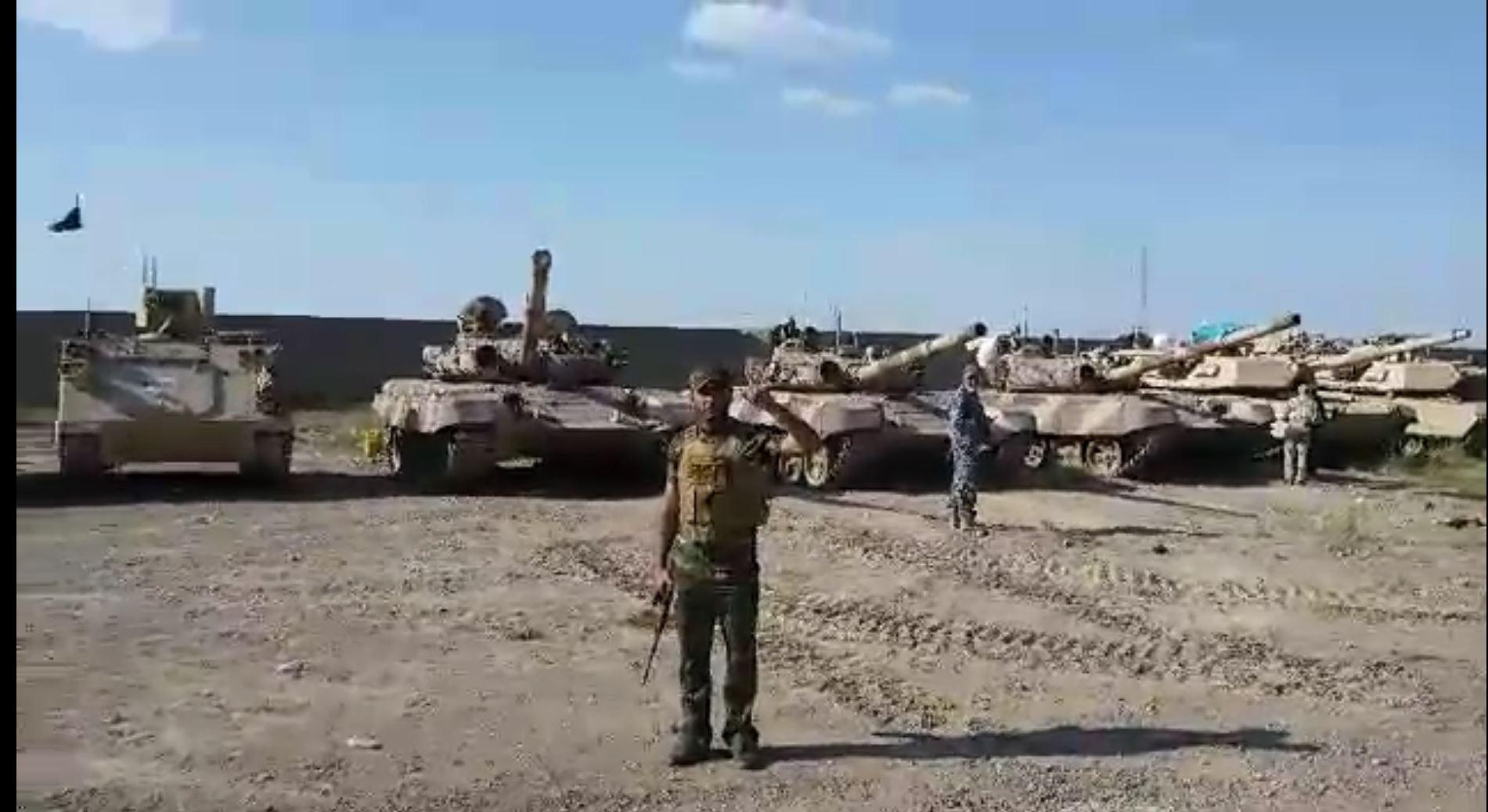 دبابات T-72 ايرانيه داخل العراق !! CBI7FzNXEAAv-Ue