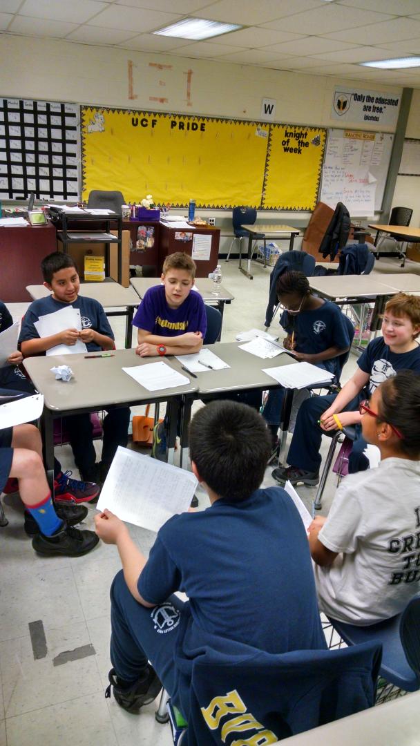 BVP_ES3_HOS's tweet photo. Totally scholar led discussions/debates in 5th grade @BVPrep today #teachersdream @LeonhardtLearn http://t.co/CNSKeKXDWD