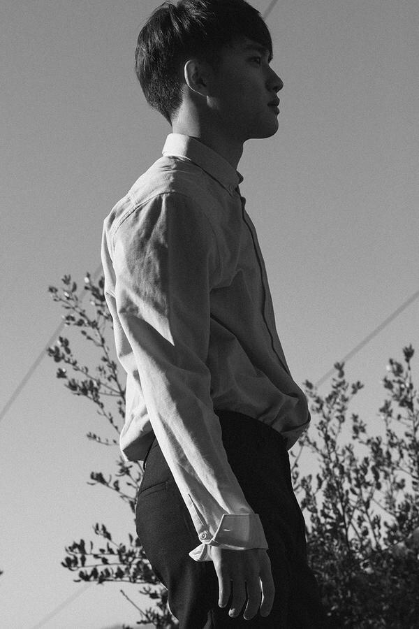 Intl_EXO's tweet photo. 150328 D.O's teaser photos! http://t.co/LaBHb802gJ