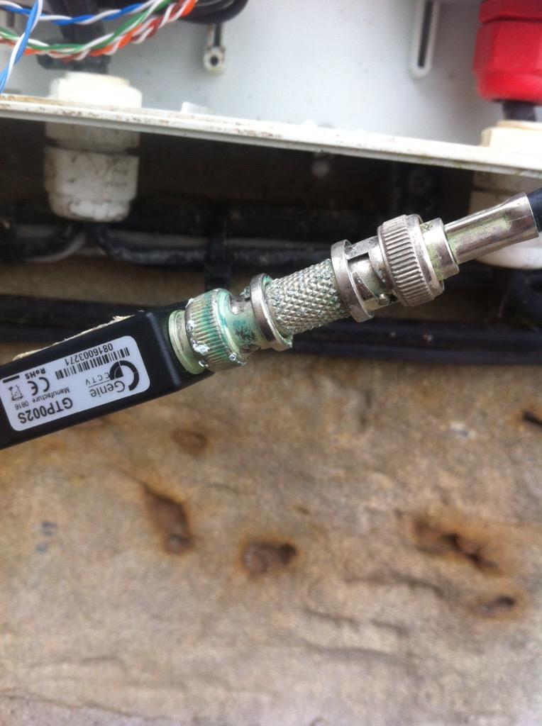 NPAudioVisual's tweet image. Yet another garbage install we are taking over got serviced a few months ago and still shelling out money #badinstall