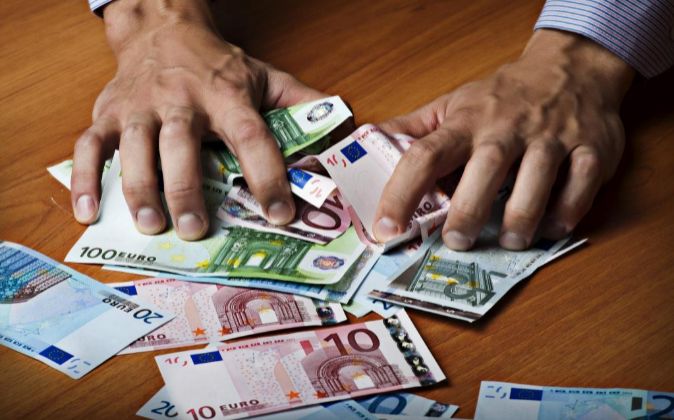 expansioncom's tweet photo. Cinco consejos para superar una prueba de resistencia de tus finanzas personales http://t.co/ACrRyp81ey http://t.co/EkkmfKM1in