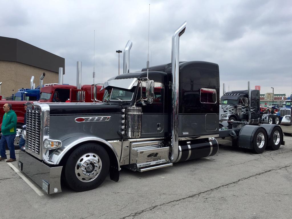 Tiger_Tool's tweet photo. Some awesome trucks we've seen in the show. What was your favorite? #MATS2015 http://t.co/FTPKDmliZ3
