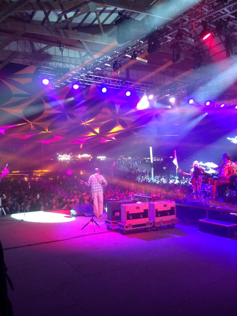 mahkus's tweet photo. @Sleepyhead__zZz @SummerCampFest best decision you'll make all summer! #SCamp14 http://t.co/9DCLmjFszn