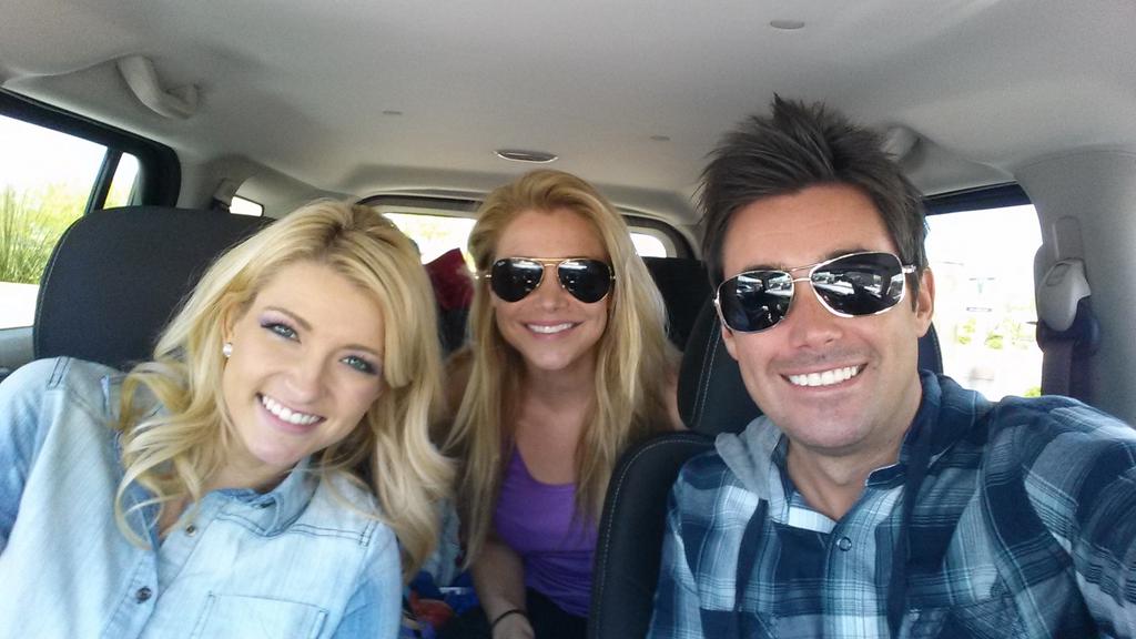 ChelseyTVHost's tweet photo. RT :+) @bhamiltonTV: Road trip to @VisitFlagstaff w/ me & @Amanda_Pflugrad! @AZSnowbowl here we come! #shredtheslopes http://t.co/o5SxOsLnYS
