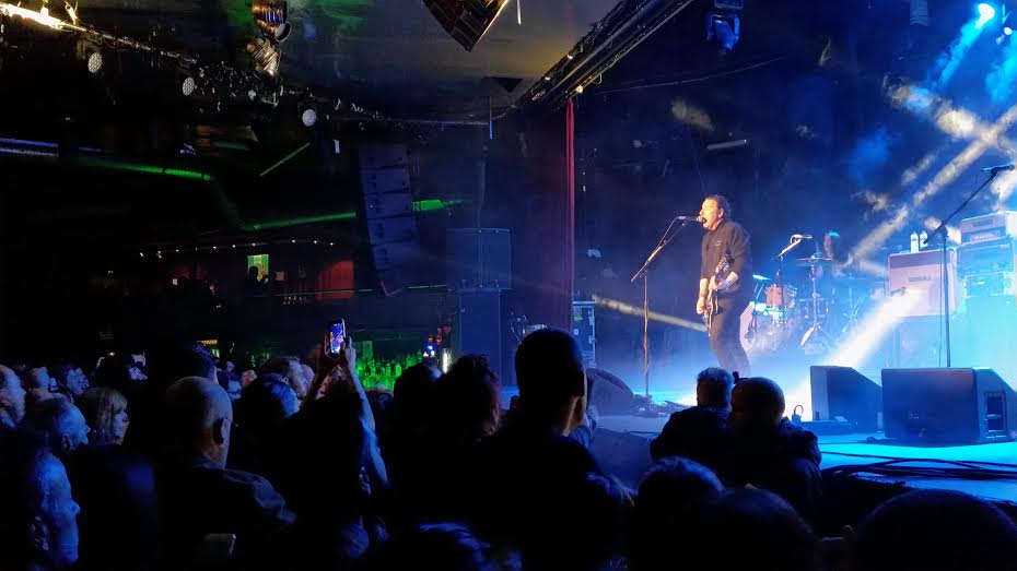 mercadeopop's tweet photo. Crónica del potente concierto de Revólver ayer en Madrid http://t.co/Xl5iTFsN35 'Clásico rejuvenecido' #BabiloniaTour http://t.co/BWGnALI0Q3