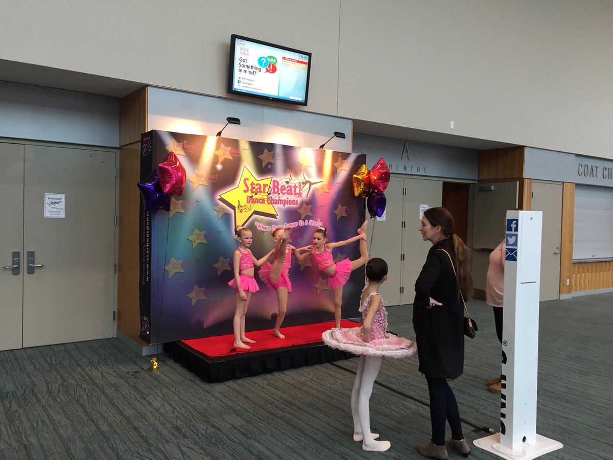 DRCVIDEO's tweet image. New @DanceSNAPS photo booth in action at @StarBeatDance in Niagara Falls this weekend!
#DRCVideo #StarBeat #Dance