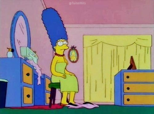 TuiterHits's tweet photo. Cuando estas en casa de un amigo y se empieza a pelear con sus padres: http://t.co/emLqYDk540