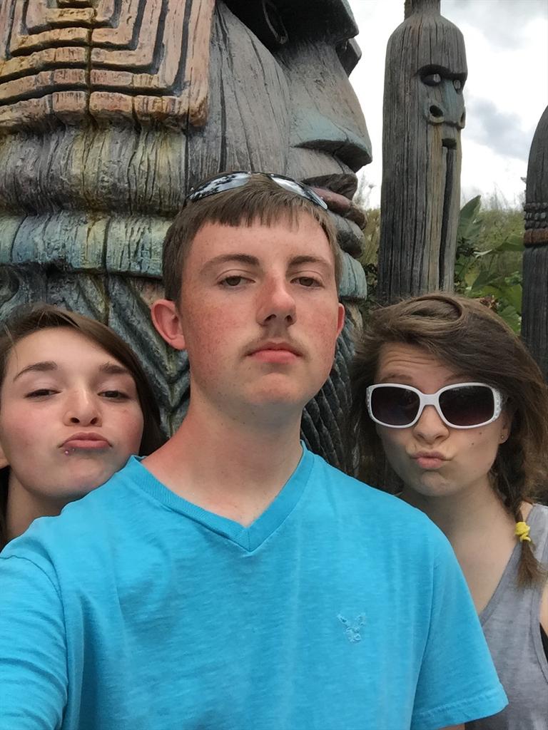 fourms2go's tweet photo. @MadSouthernBand More check ins #msdisney2k15 http://t.co/GDVkQnV9TB