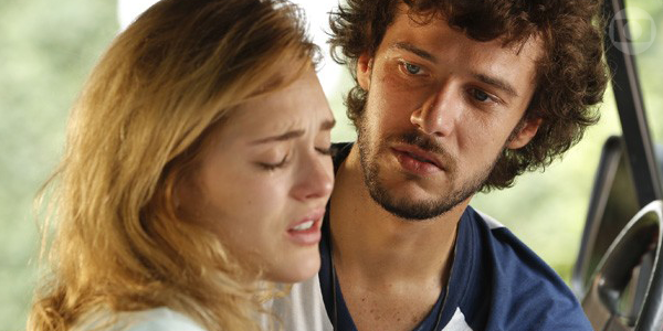 marisa_lobo's tweet photo. #INCESTO REDE GLOBO?#APOLOGIA? "@RedeGlobo: "Estranho seria se eu não me apaixonasse por você." #SeteVidas no ar! ❤️ http://t.co/dqNK2pQ7Yd"