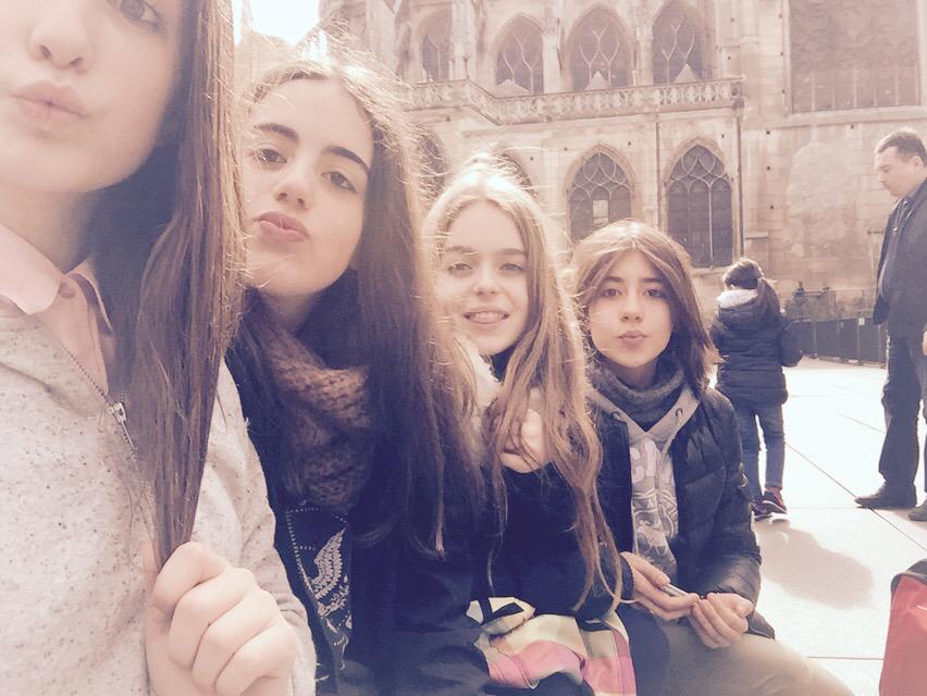 silviasgil's tweet photo. En franciaa!!! http://t.co/b8I3P0vOvP