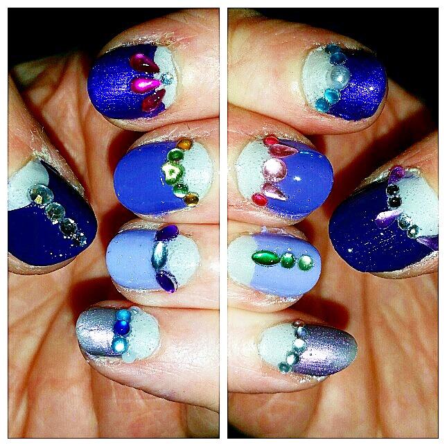 #skittlenails #skittlemani #gemstonenails #dkweeklymar #DIYnailart