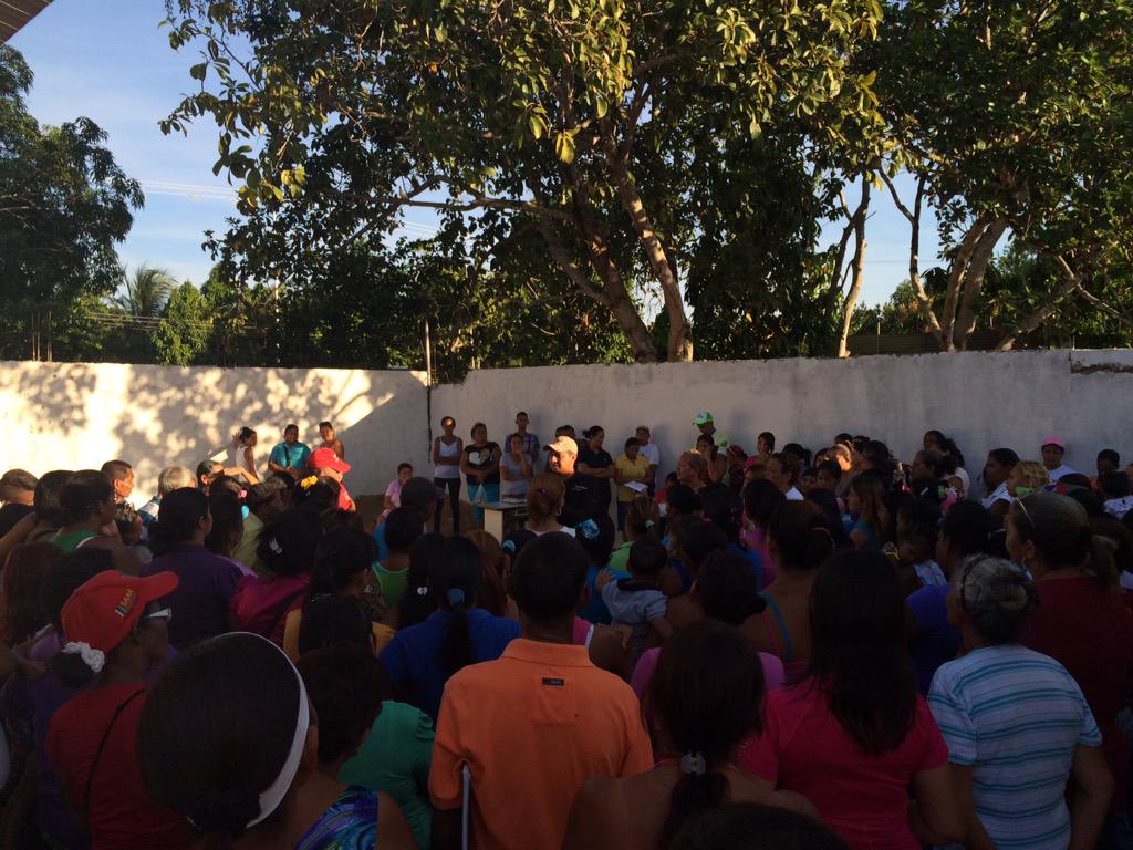 Asamblea previa al censo hogares de la patria en la comunidad "el hueco" parroquia Vista al Sol.