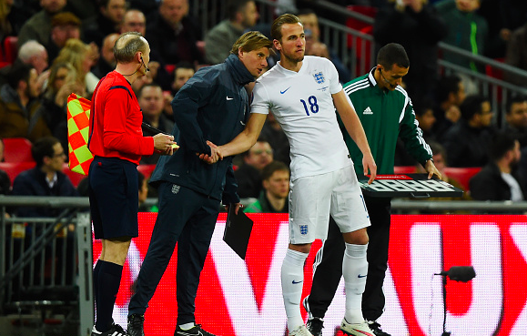 Footballtweet's tweet photo. Harry Kane: "That was the best moment of my career by far." http://t.co/7E0LW4PHLv