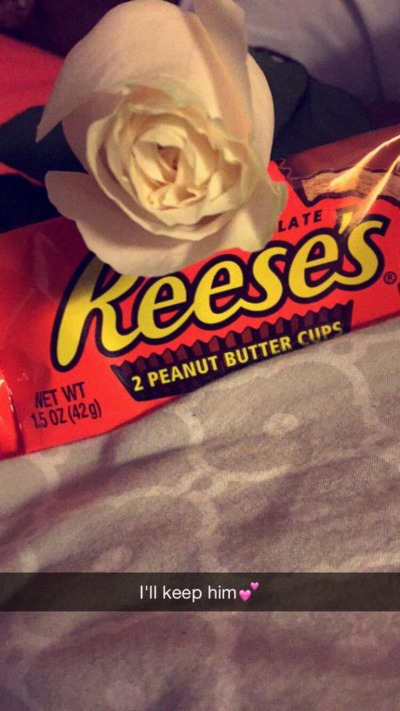 coll_GF's tweet image. 😍😭 worth him being a little late