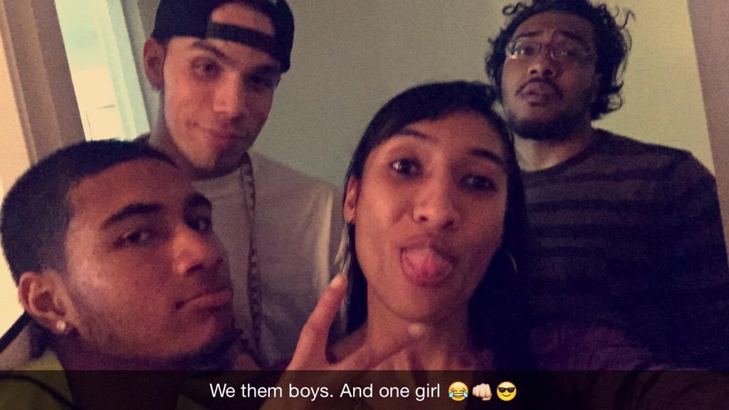taitiana11's tweet photo. #justsaying @juiceshell_ and @_J_Shell and @CmoneyTheMc #FOE #boolin #myboys β€οΈππ #turnuptheweekend http://t.co/6Q8XMA0hhx