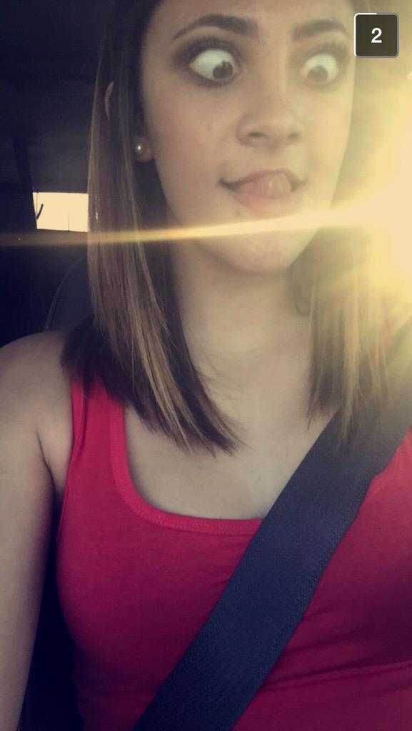 mackenzie__O2l's tweet image. Ummm😂 @HusseiniZahra